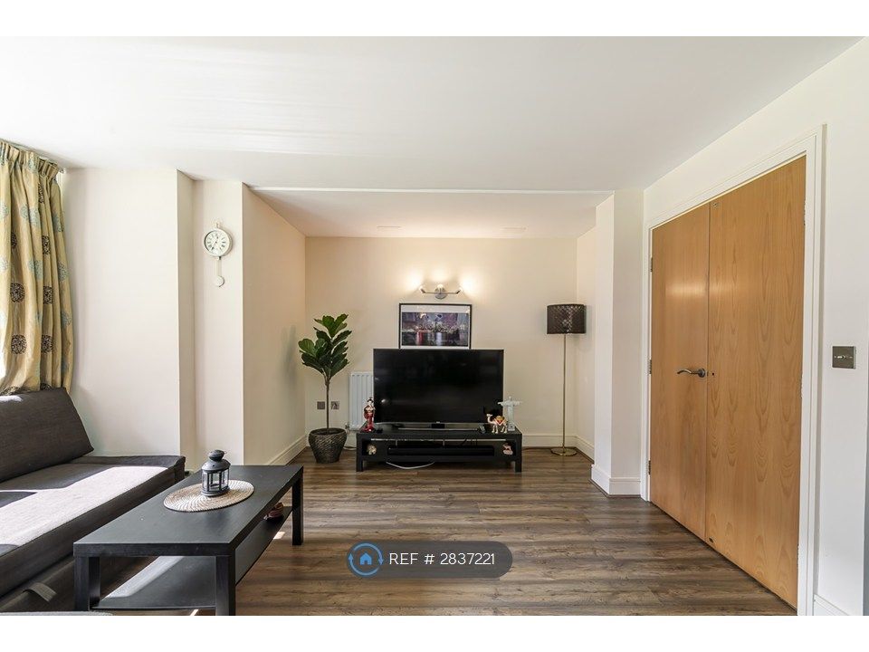 Property photo 3 of 12 Living Room