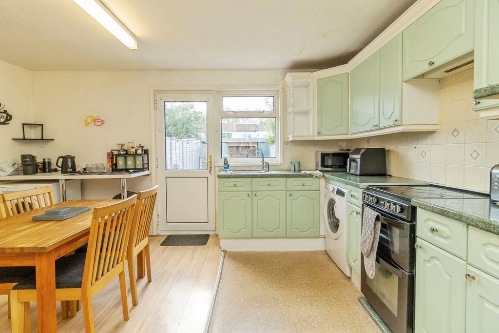 Property photo 3 of 17 Pbox-Img.Jpg