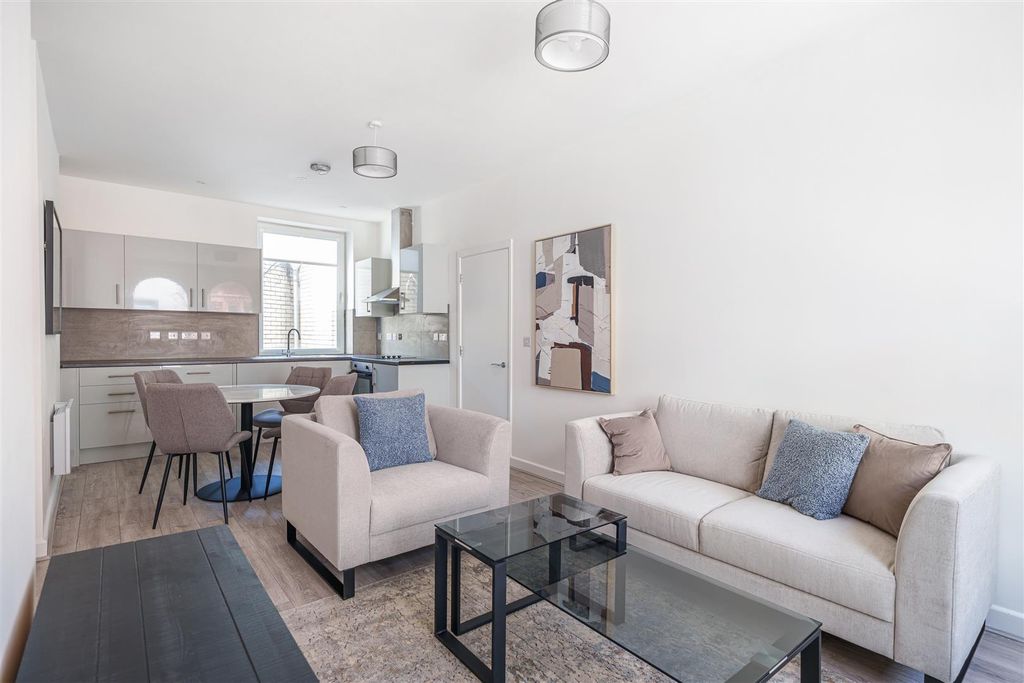 Property photo 2 of 17 Reception Room