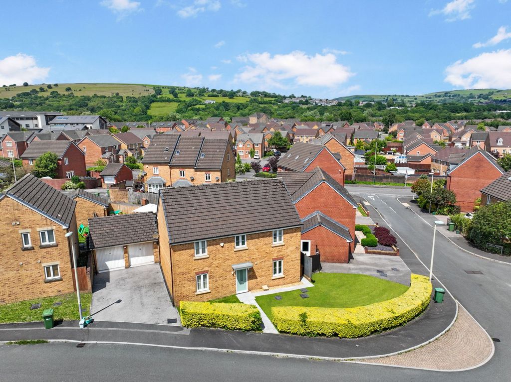 Property photo 3 of 39