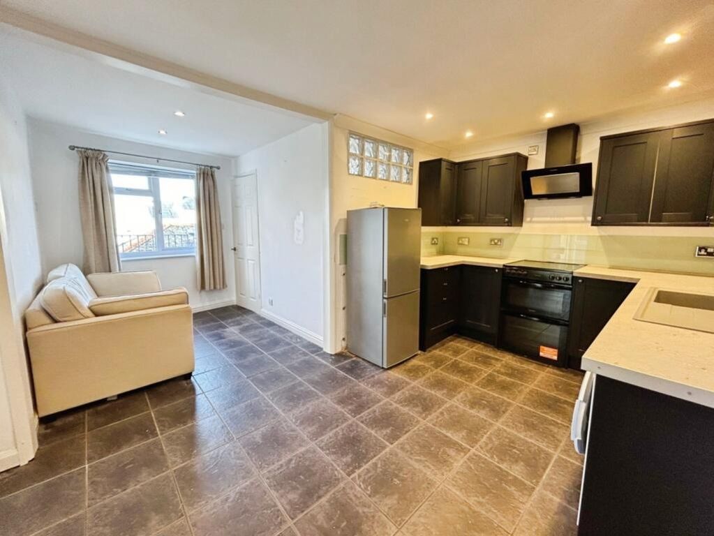 Property photo 2 of 11 4841561