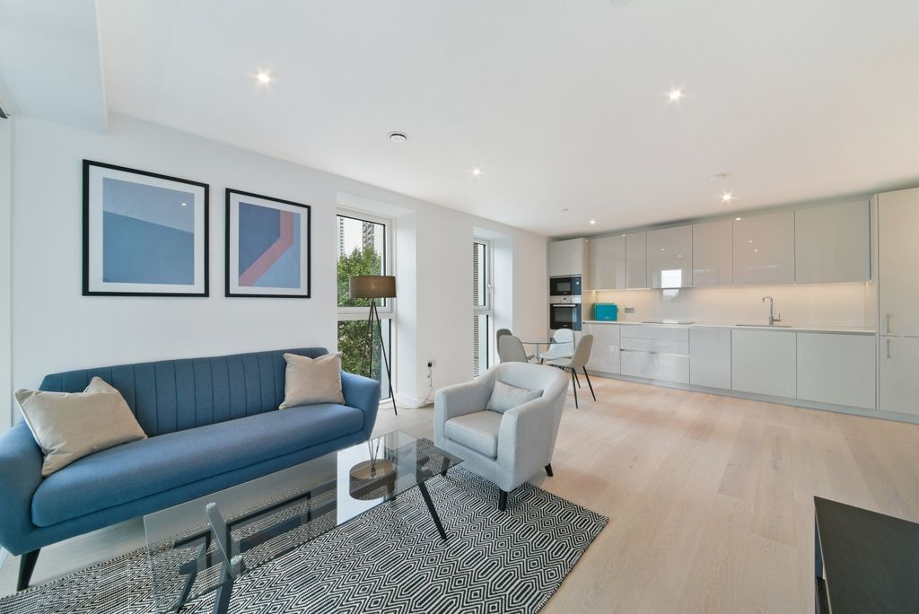 Property photo 1 of 8 Living Area