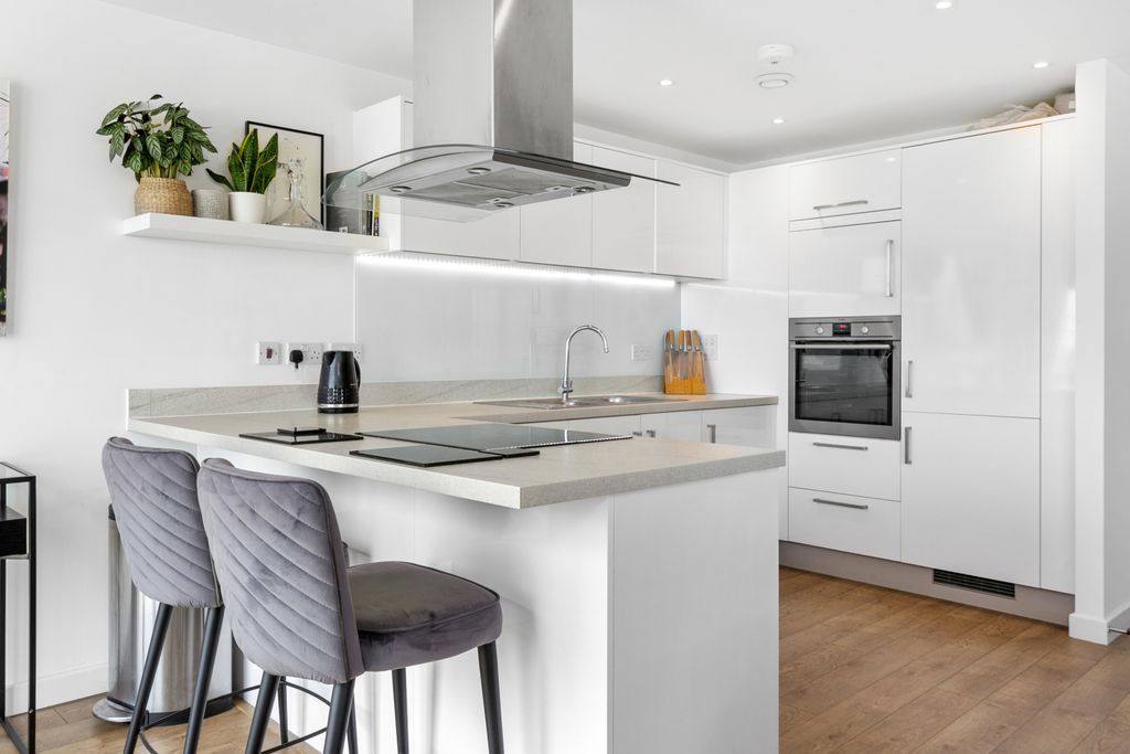 Property photo 2 of 12 Kitchen