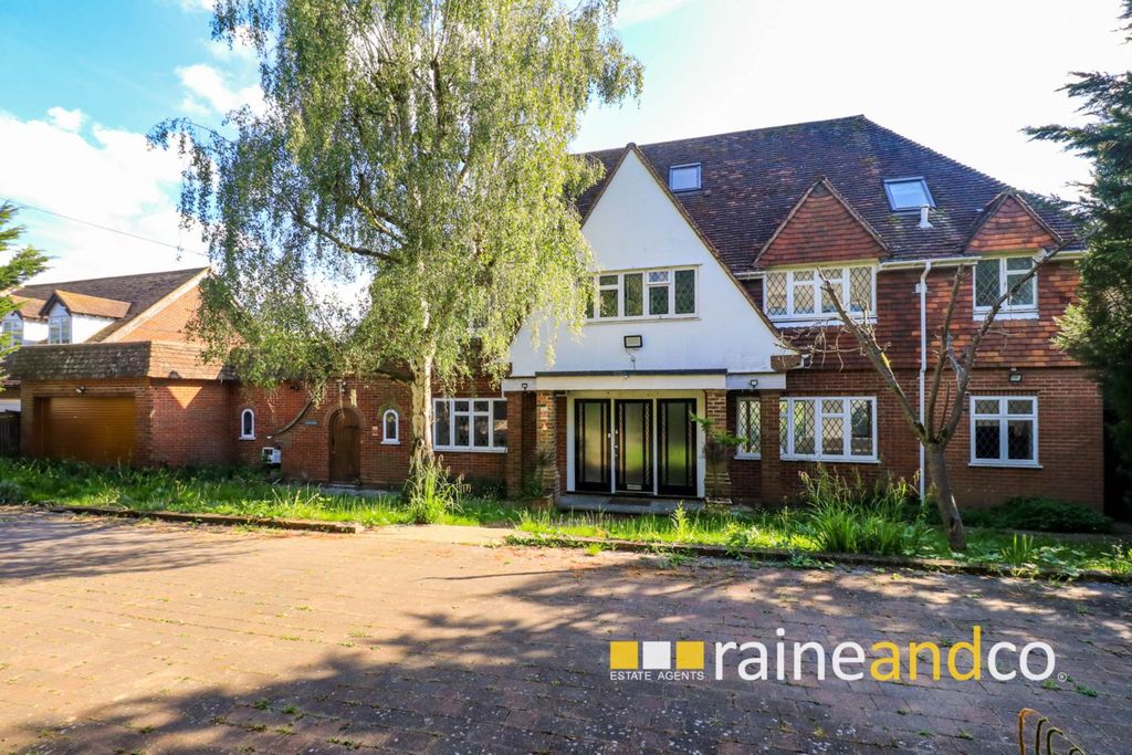 Property photo 2 of 50