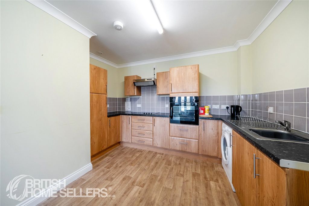 Property photo 3 of 21 Picture No. 19