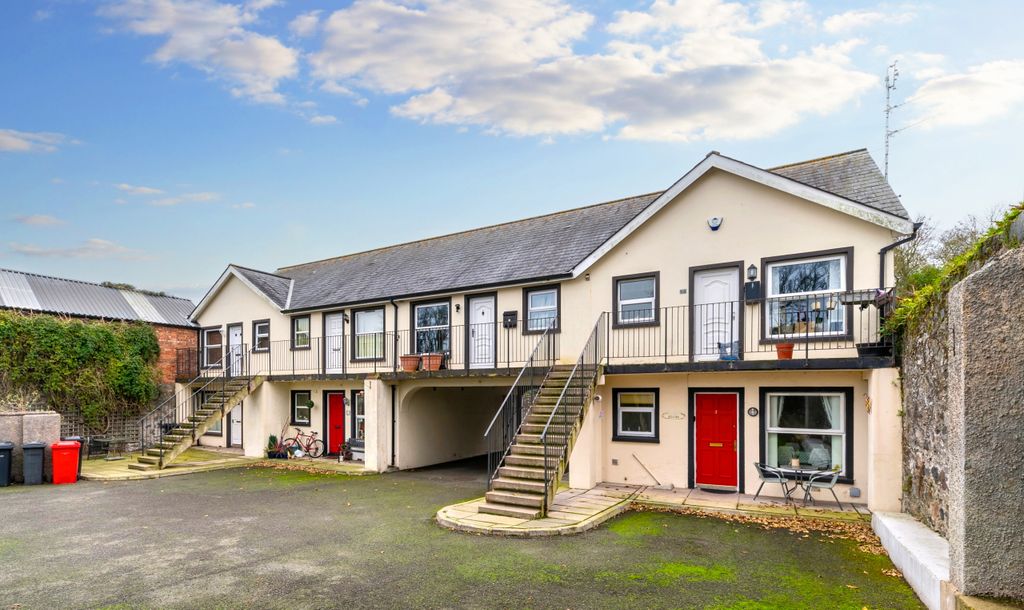 Property photo 2 of 13 0016