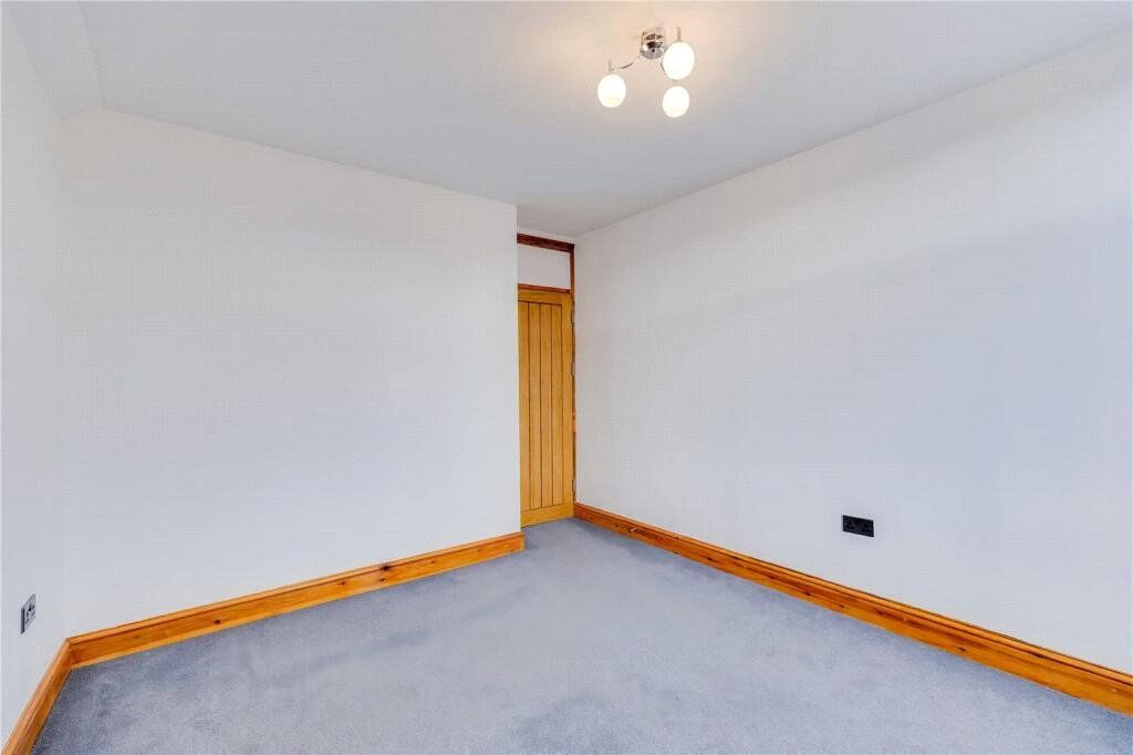 Property photo 3 of 5 Picture No. 04