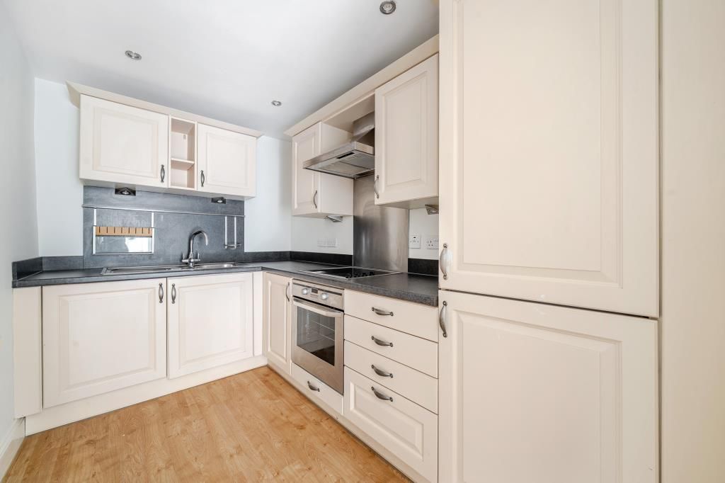 Property photo 2 of 20 Kitchen