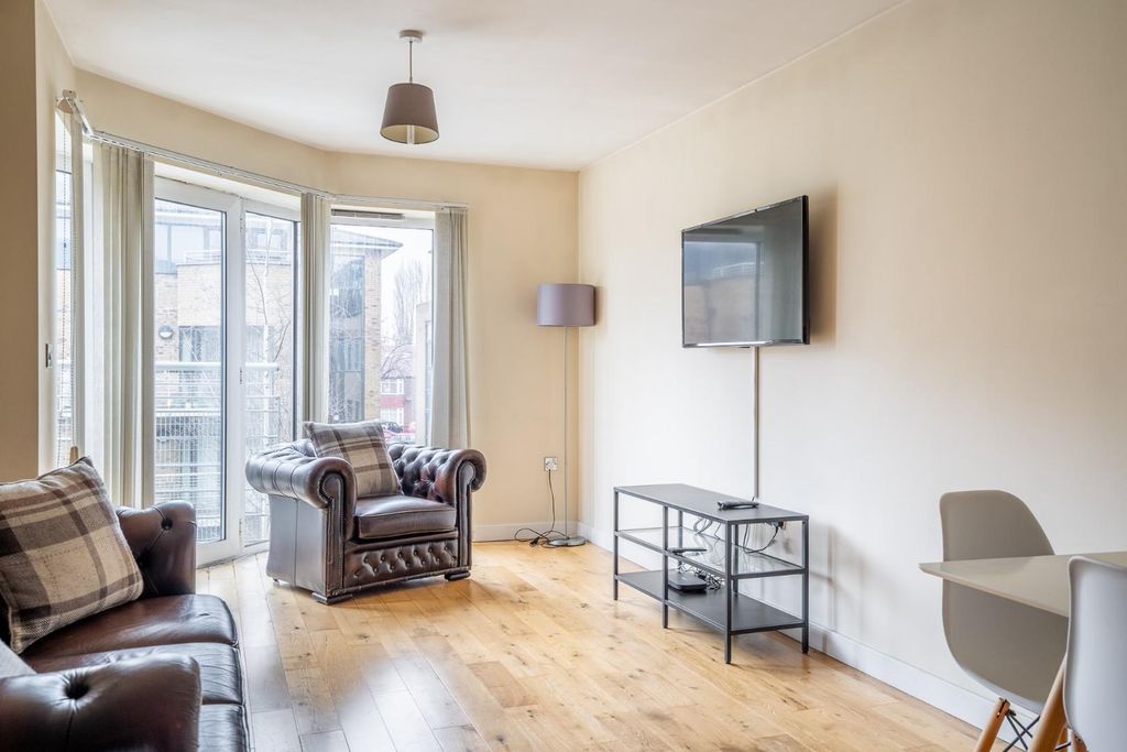 Property photo 3 of 12 Vh-5.Jpg