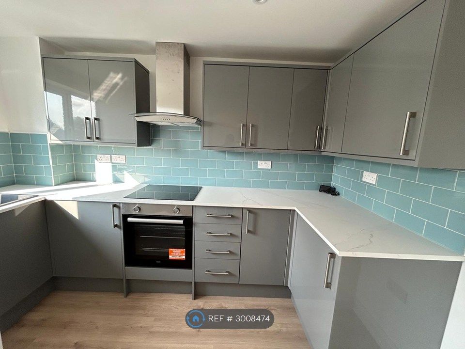 Property photo 2 of 33
