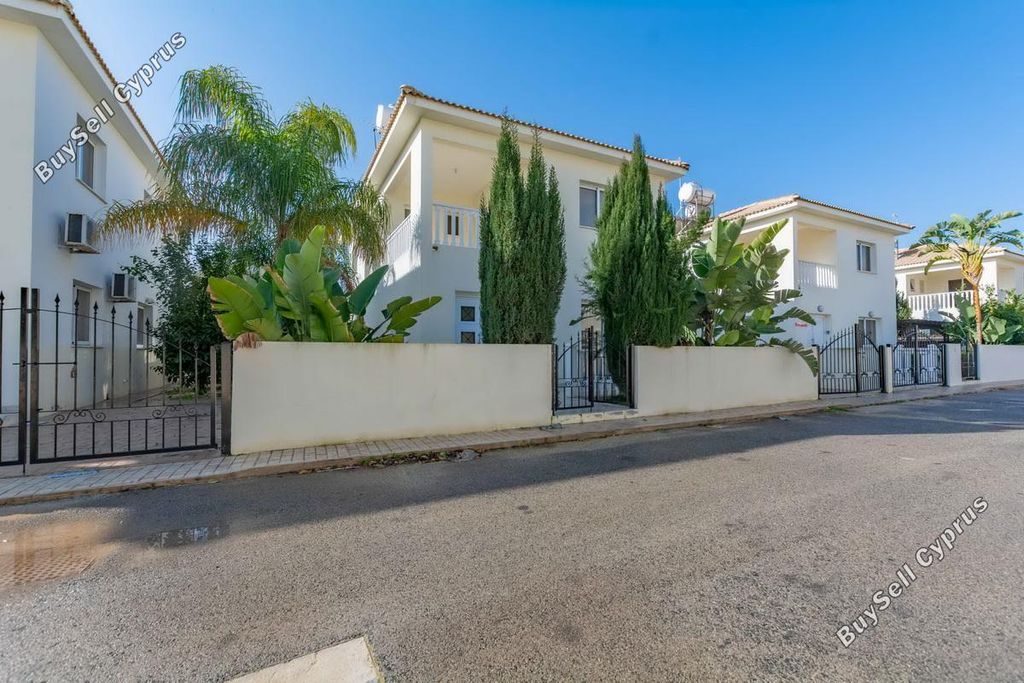 Property photo 2 of 30