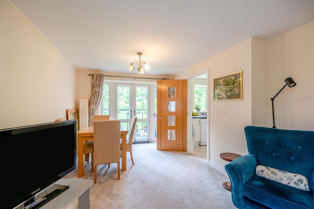 Property photo 3 of 26 8695405-Interior05.Jpg