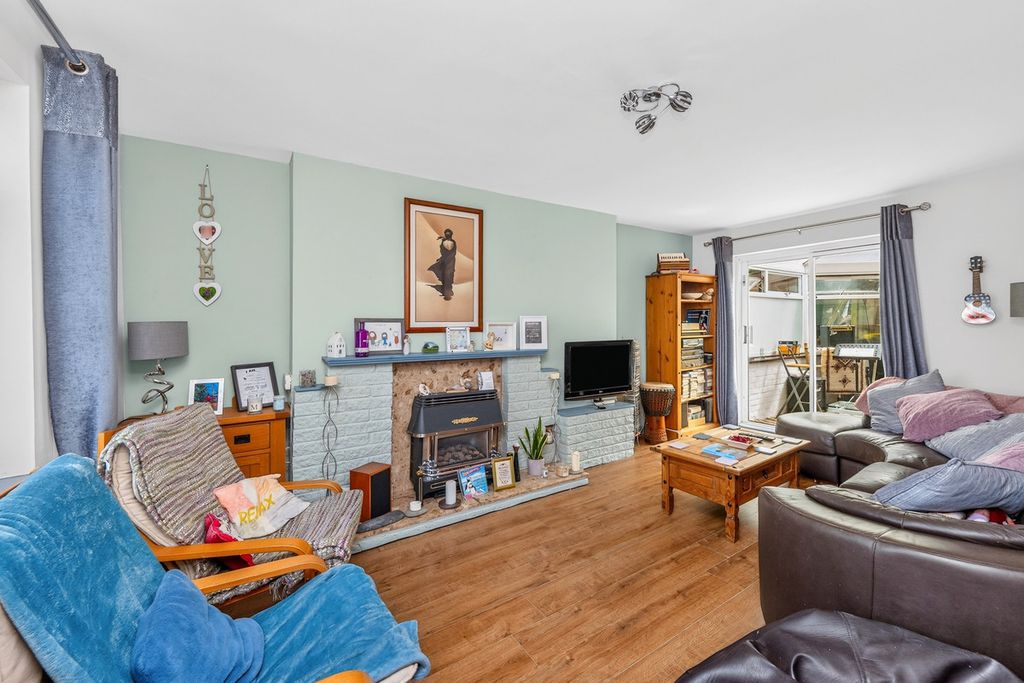 Property photo 2 of 22