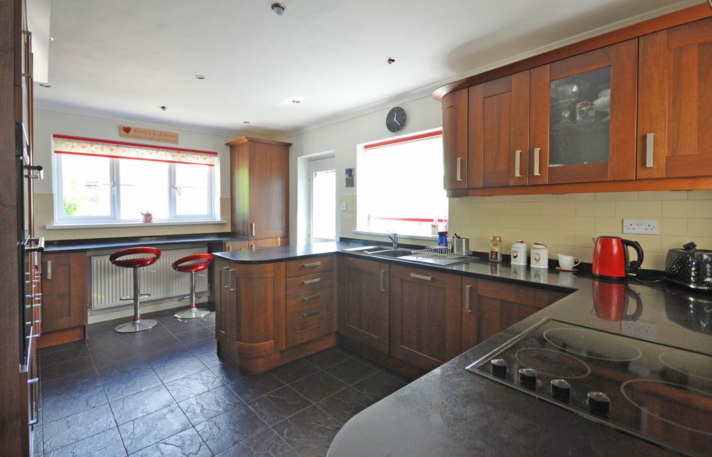 Property photo 2 of 18 Photo 8