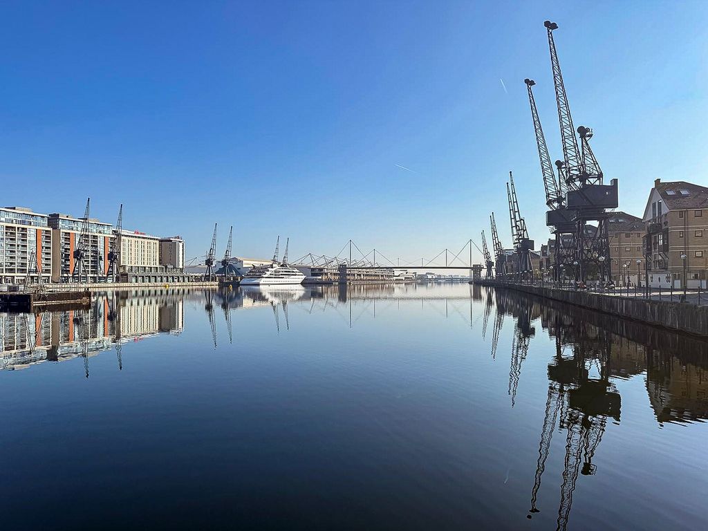 Property photo 3 of 27 Local Area