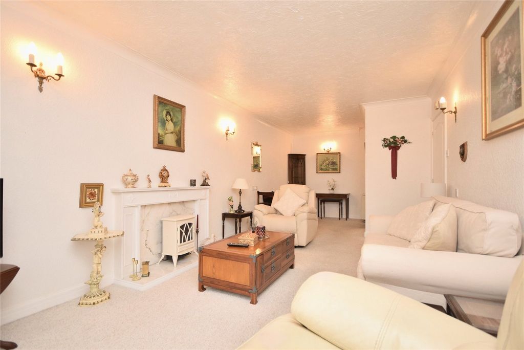 Property photo 2 of 11 Lounge Diner