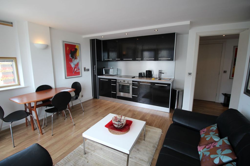 Property photo 1 of 7 Living Area