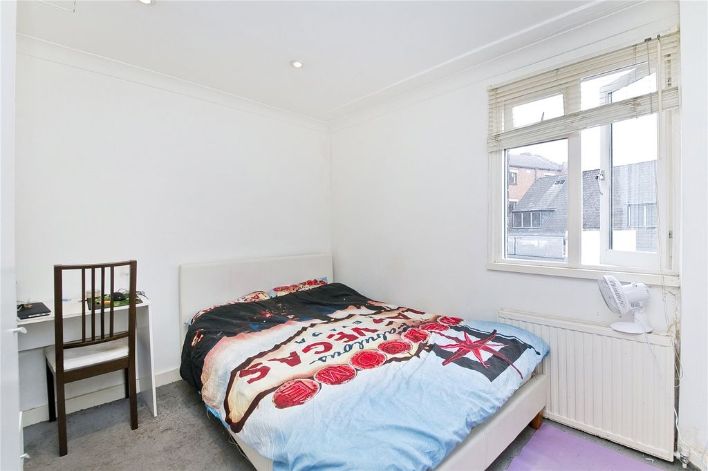Property photo 3 of 9