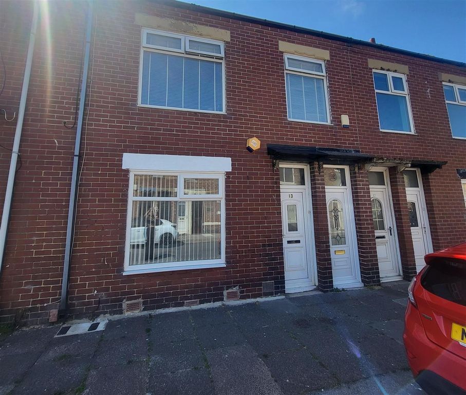 Property photo 1 of 7 13 Eccleston External.Jpg