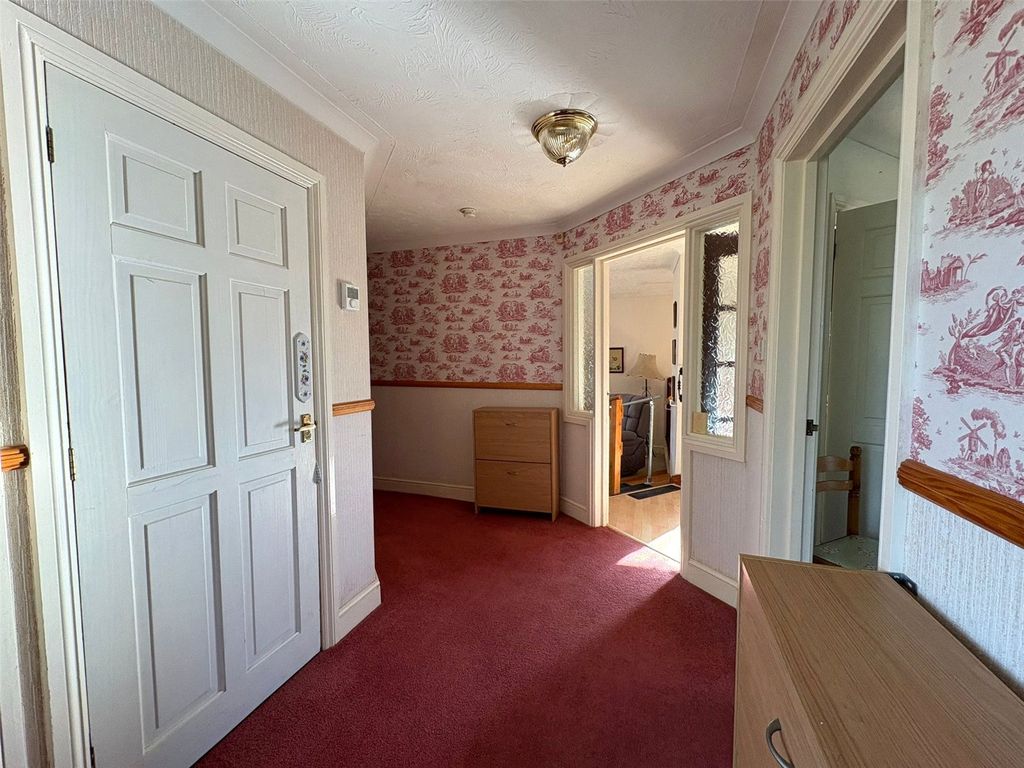 Property photo 2 of 29 Picture No. 27