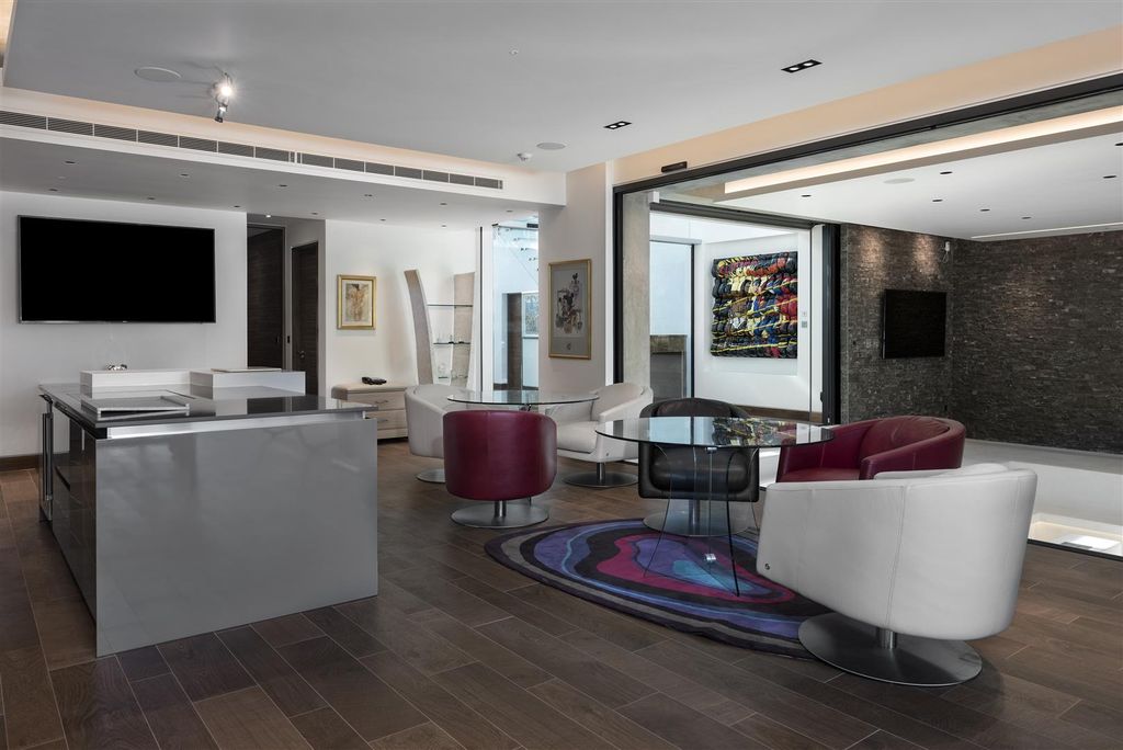 Property photo 3 of 30 Games Room 01.Jpg