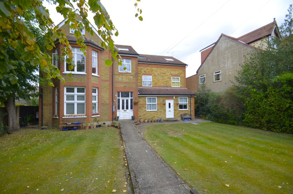 Property photo 1 of 9
