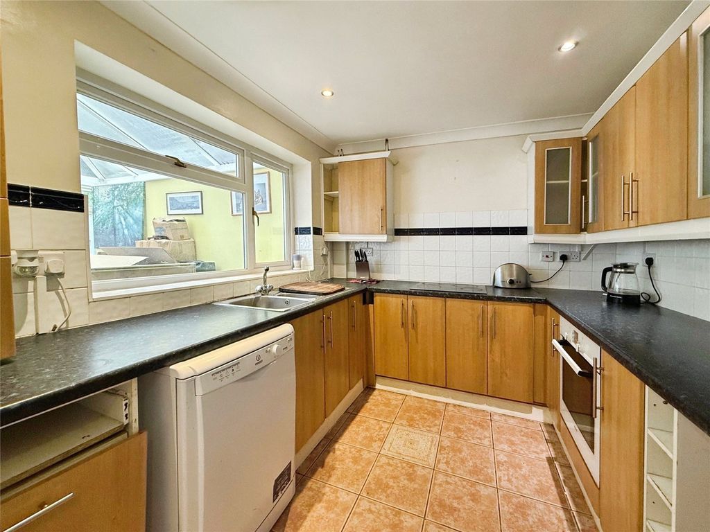 Property photo 2 of 11 Picture No. 10