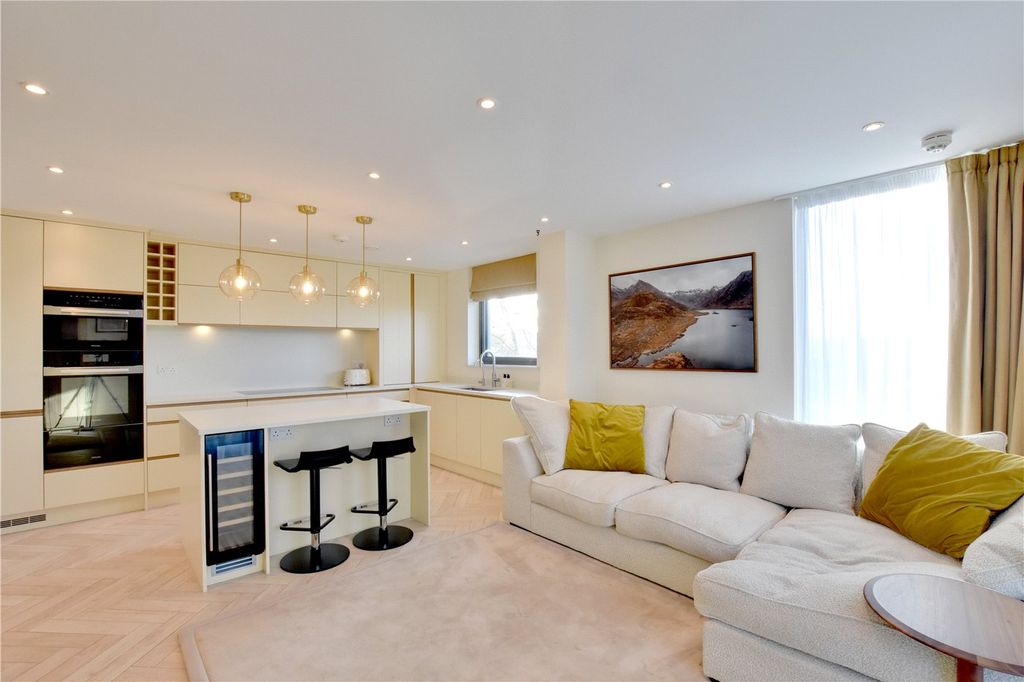 Property photo 2 of 17 Picture No. 03