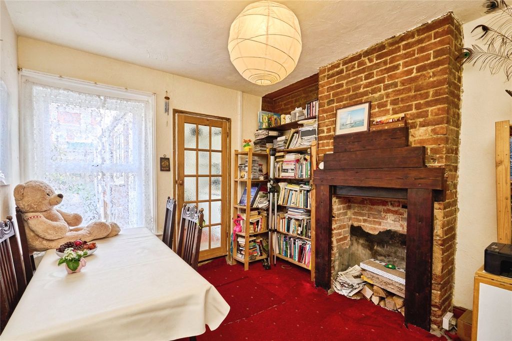 Property photo 2 of 13 Dining Room