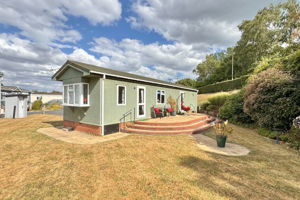 Property photo 1 of 9 Front