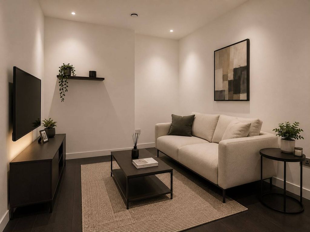 Property photo 1 of 5 2 Bed Flat To Rent Taunton Avenue, London Sw20