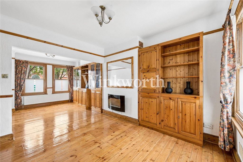 Property photo 3 of 16 Picture No. 18