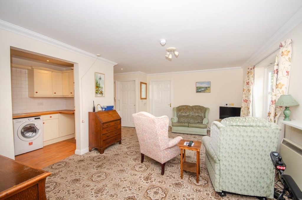 Property photo 3 of 18 Lounge Pic 2.Jpg