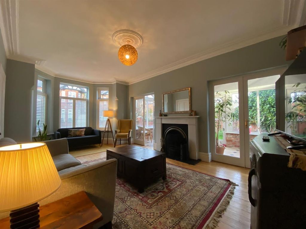 Property photo 2 of 53