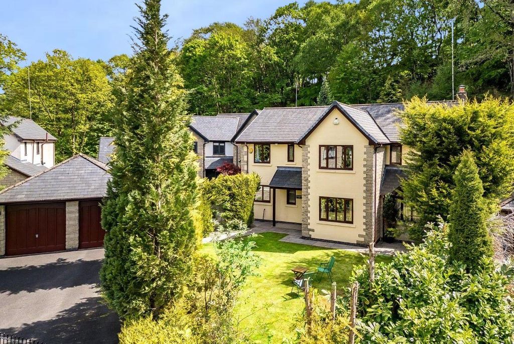 Property photo 1 of 38 19 Vale Street New Externals 1.Jpg