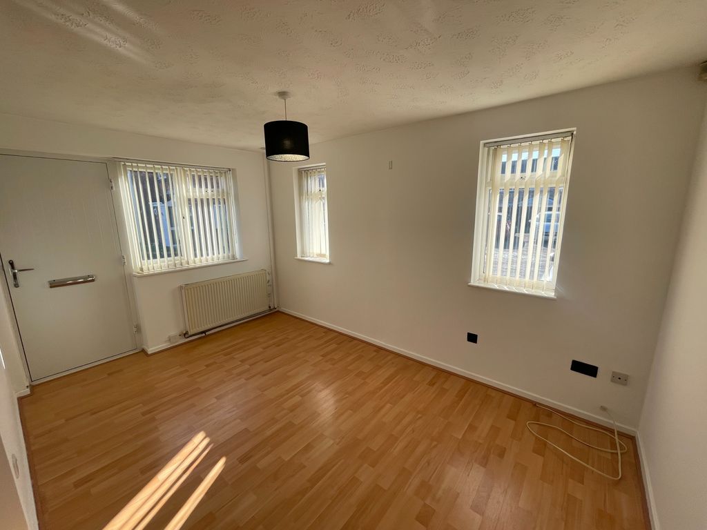 Property photo 3 of 24