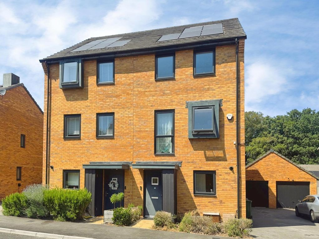 Property photo 1 of 17 Pbox-Img.Jpg