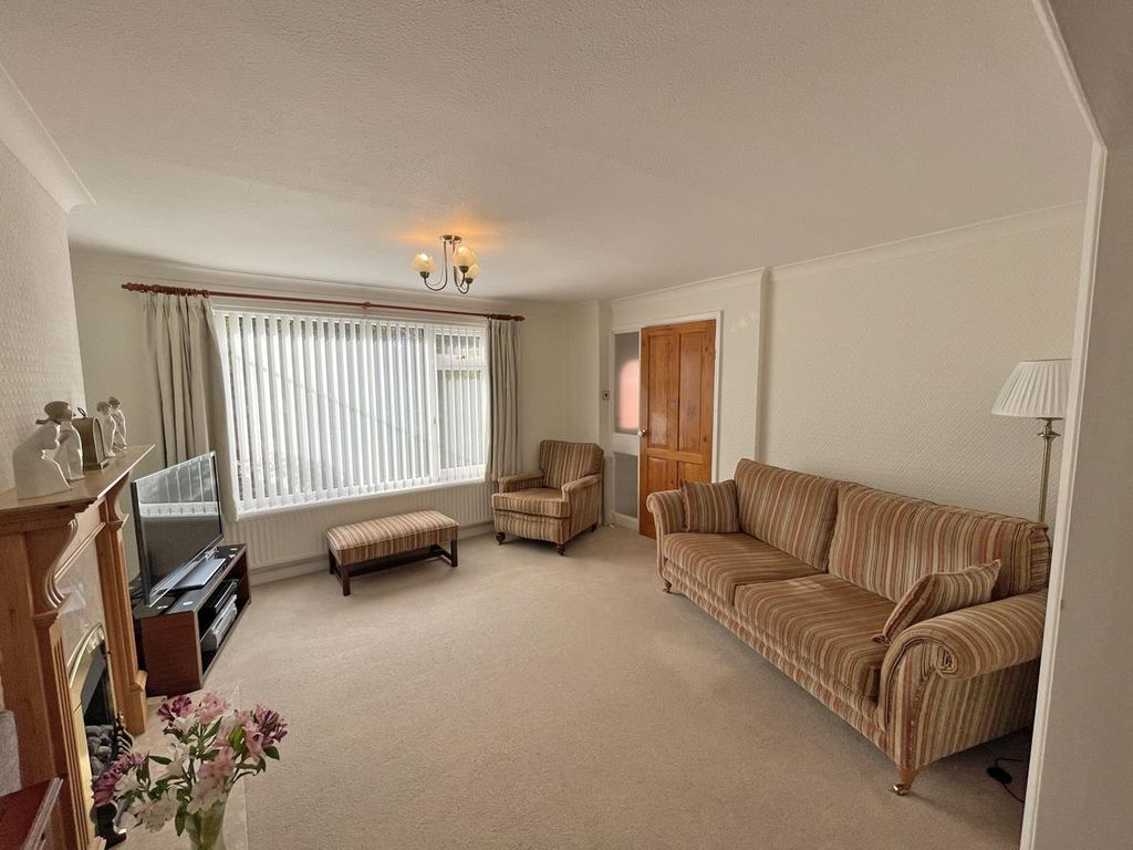 Property photo 3 of 14 Dunraven Drive 66- Living Room.Jpg