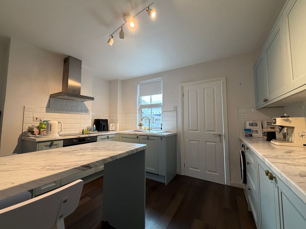 Property photo 1 of 10 Image