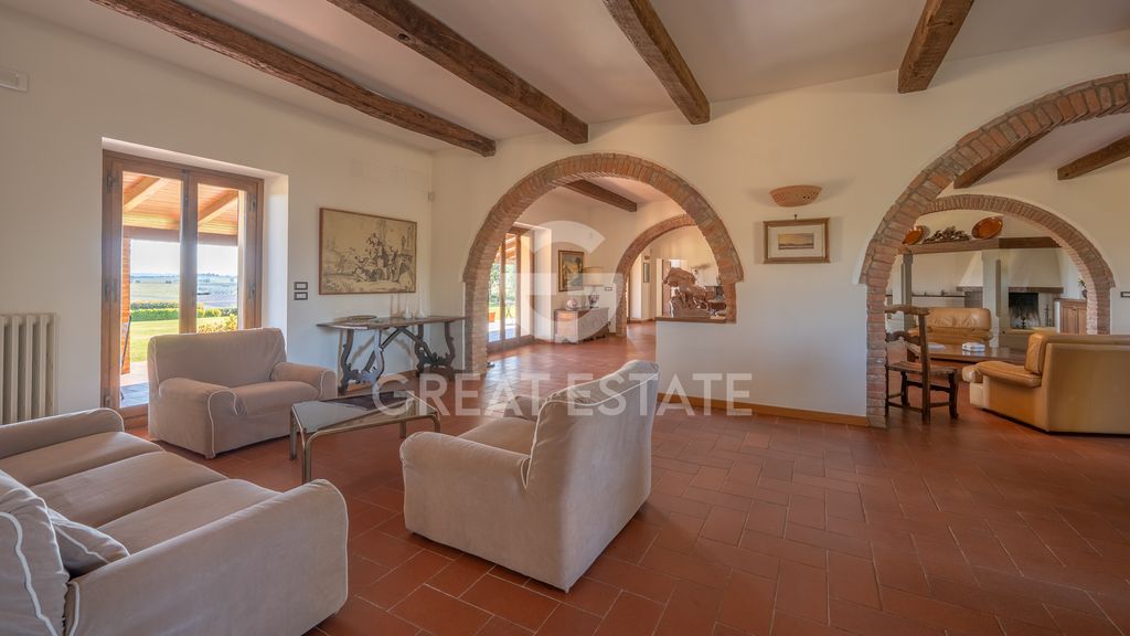 Property photo 2 of 50 Interiors