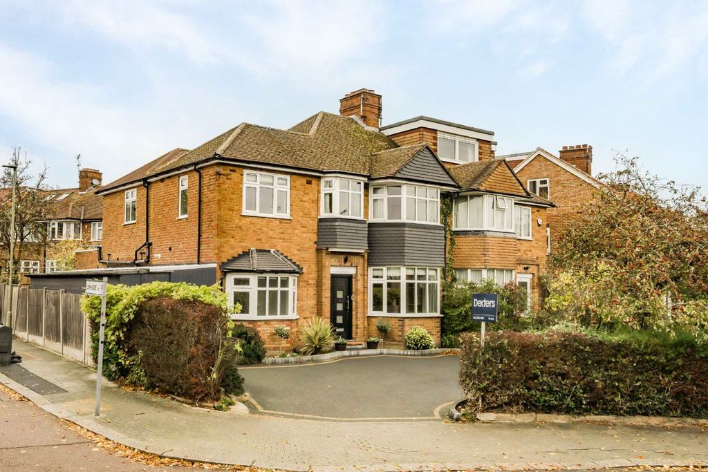 Property photo 1 of 14