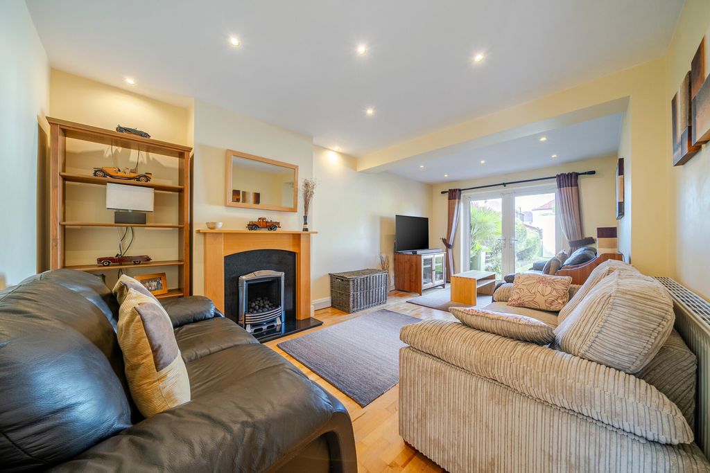 Property photo 2 of 20 1513948-14-6A9698...