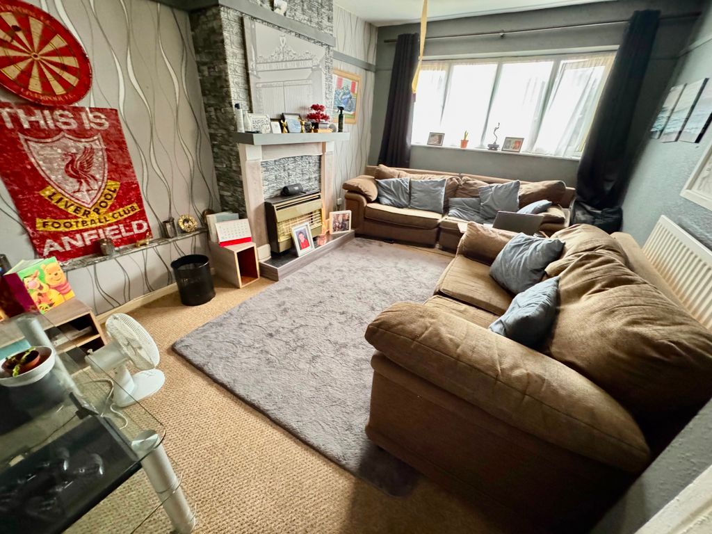 Property photo 2 of 9