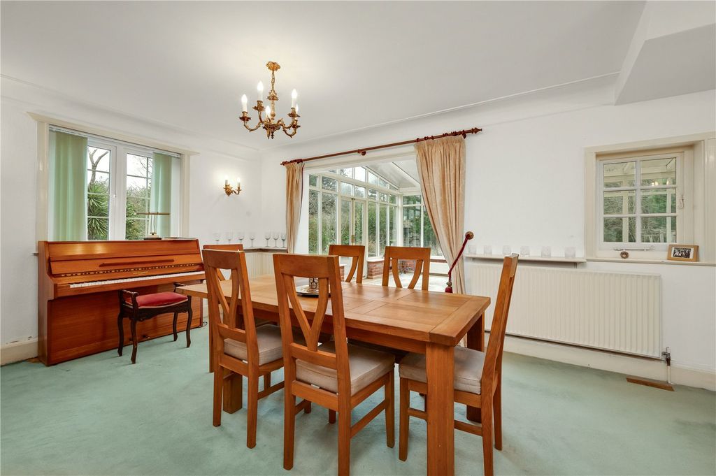 Property photo 3 of 16 Dining Room
