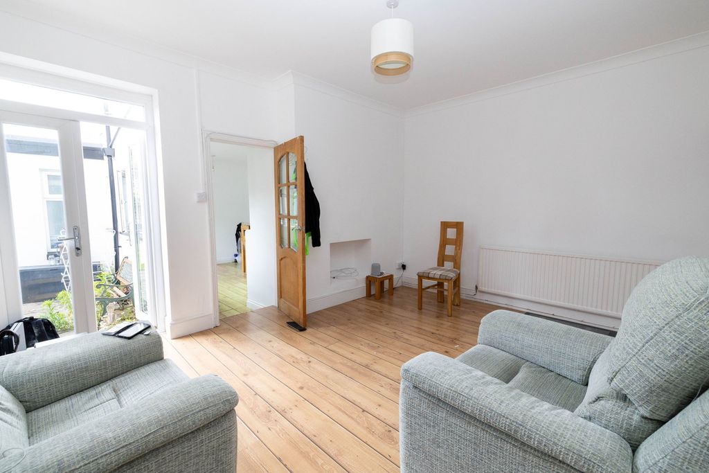 Property photo 2 of 19