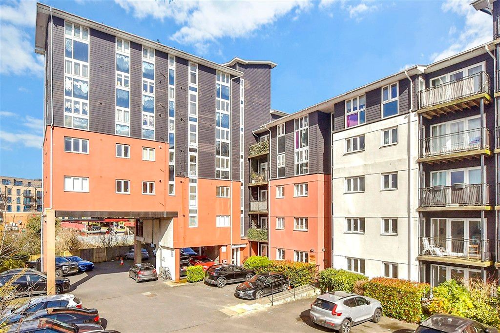 Property photo 2 of 11 External (Web)