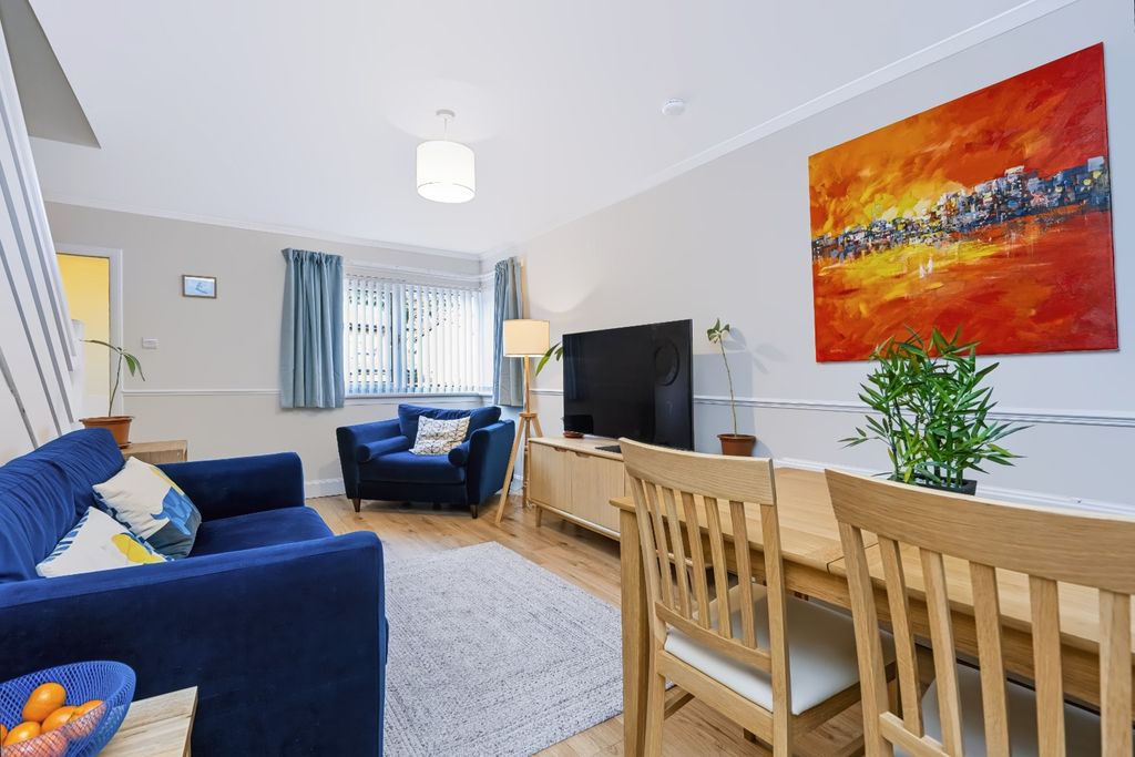 Property photo 2 of 29 5550304