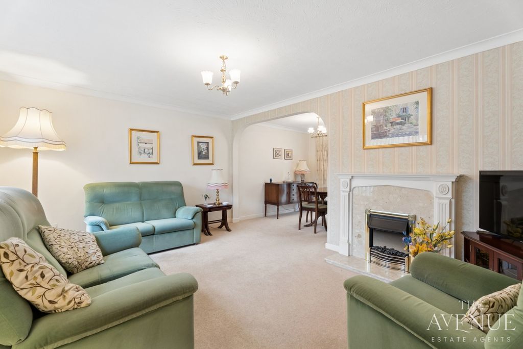 Property photo 2 of 16 5674773