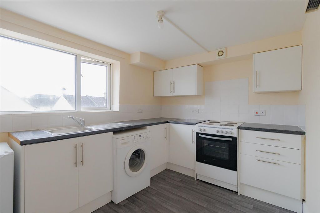 Property photo 2 of 6 Img_5611.Jpg