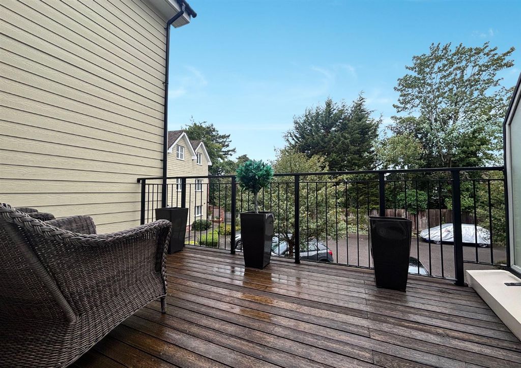 Property photo 1 of 18 Balcony Spg.Jpg